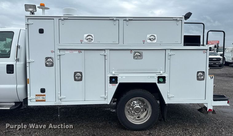 image for item EG5909 2015 Ford F550 Super Duty utility / service truck