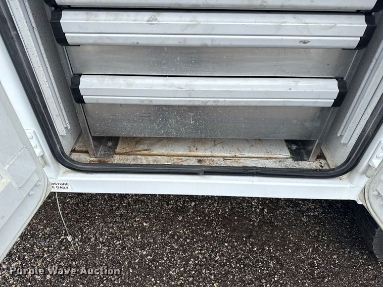 image for item EG5909 2015 Ford F550 Super Duty utility / service truck