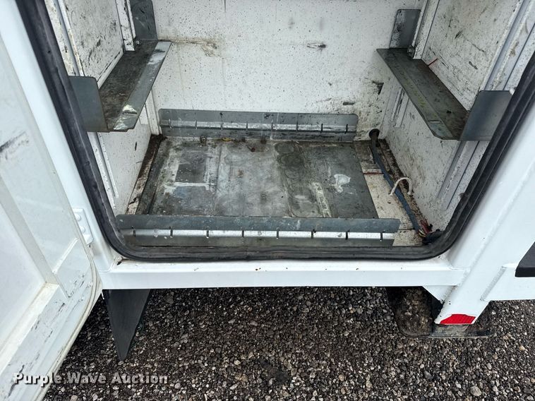 image for item EG5909 2015 Ford F550 Super Duty utility / service truck