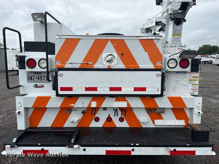 image for item EG5909 2015 Ford F550 Super Duty utility / service truck