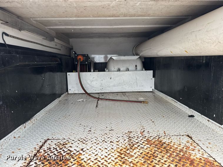 image for item EG5909 2015 Ford F550 Super Duty utility / service truck