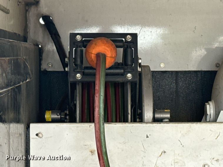 image for item EG5909 2015 Ford F550 Super Duty utility / service truck