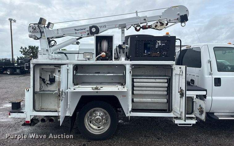 image for item EG5909 2015 Ford F550 Super Duty utility / service truck