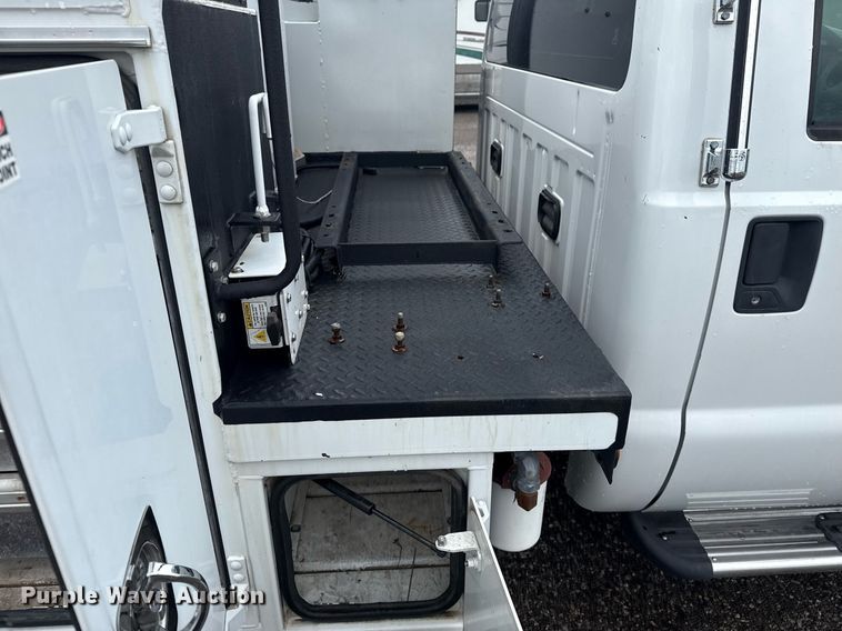 image for item EG5909 2015 Ford F550 Super Duty utility / service truck