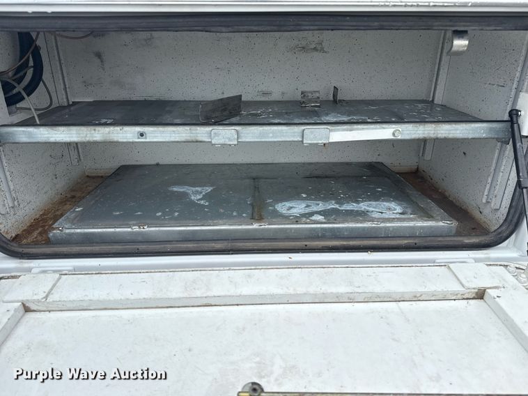 image for item EG5909 2015 Ford F550 Super Duty utility / service truck