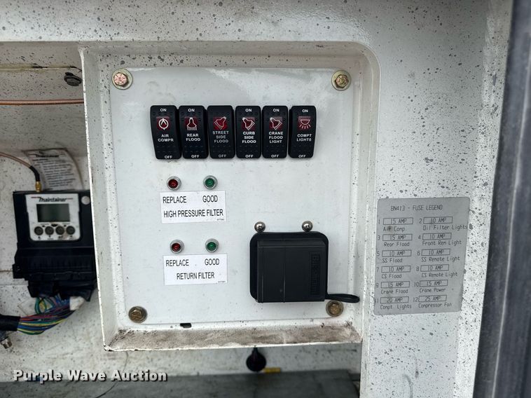 image for item EG5909 2015 Ford F550 Super Duty utility / service truck