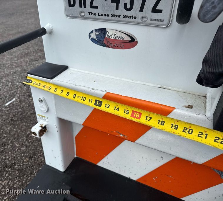 image for item EG5909 2015 Ford F550 Super Duty utility / service truck