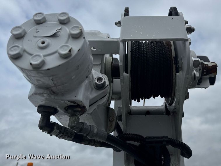 image for item EG5909 2015 Ford F550 Super Duty utility / service truck