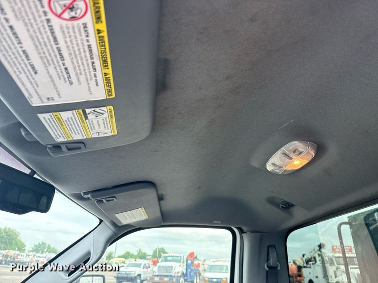 image for item EG5909 2015 Ford F550 Super Duty utility / service truck