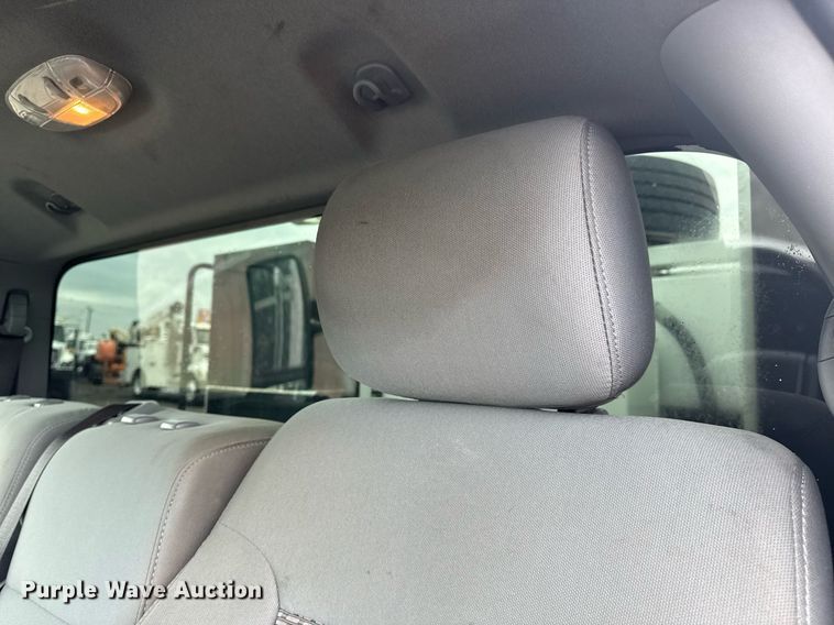 image for item EG5909 2015 Ford F550 Super Duty utility / service truck