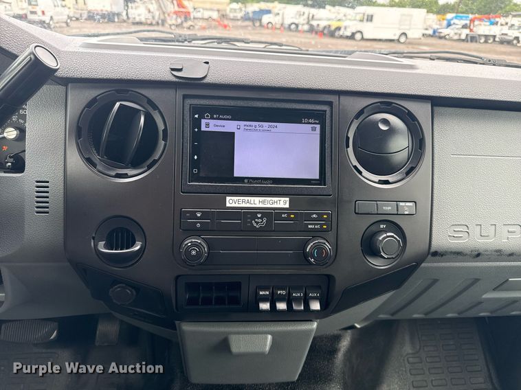 image for item EG5909 2015 Ford F550 Super Duty utility / service truck