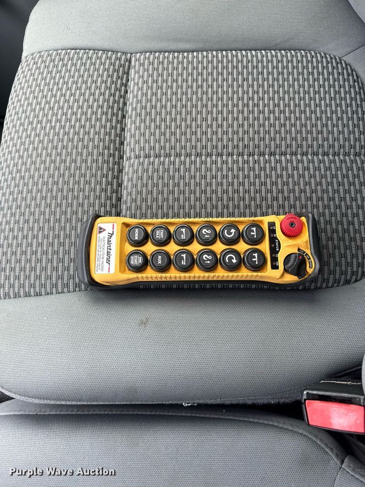 image for item EG5909 2015 Ford F550 Super Duty utility / service truck