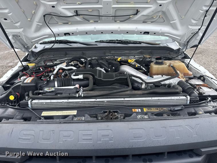 image for item EG5909 2015 Ford F550 Super Duty utility / service truck