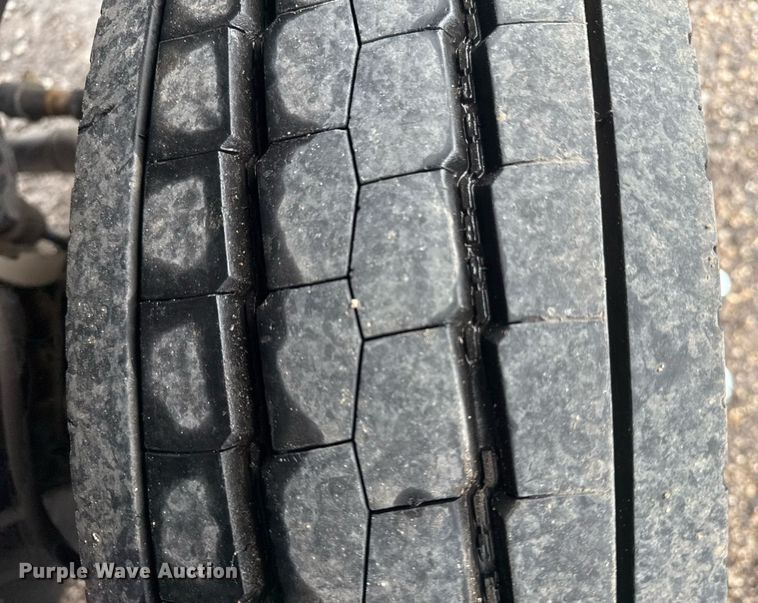 image for item EG5909 2015 Ford F550 Super Duty utility / service truck