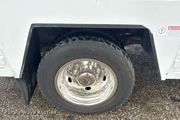 image for item EG5909 2015 Ford F550 Super Duty utility / service truck