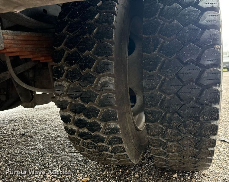 image for item EG5909 2015 Ford F550 Super Duty utility / service truck