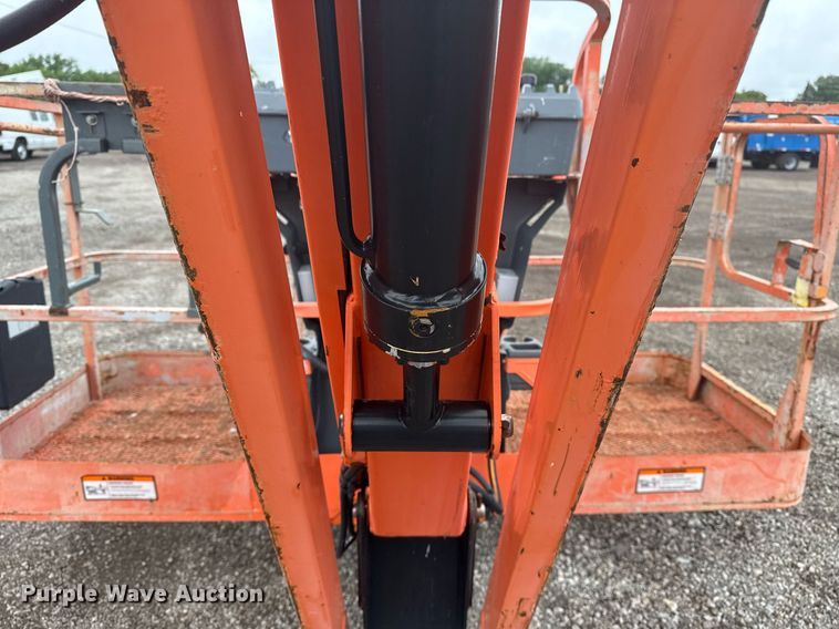 image for item EG5919 2007 JLG 800AJ boom lift