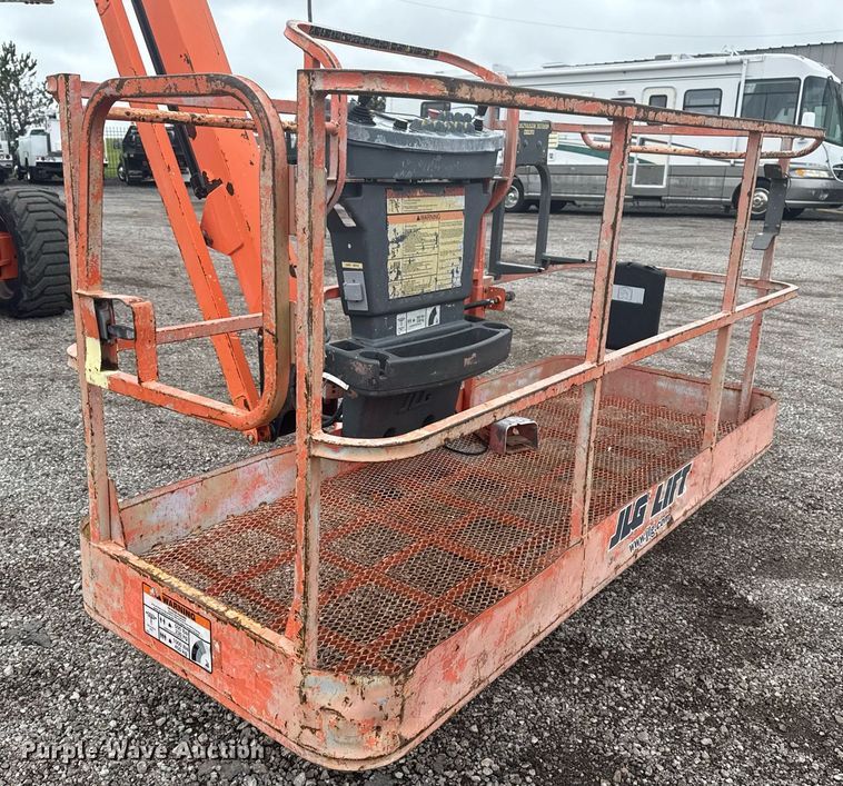 image for item EG5919 2007 JLG 800AJ boom lift