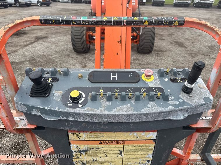 image for item EG5919 2007 JLG 800AJ boom lift
