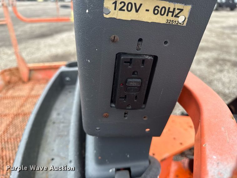 image for item EG5919 2007 JLG 800AJ boom lift