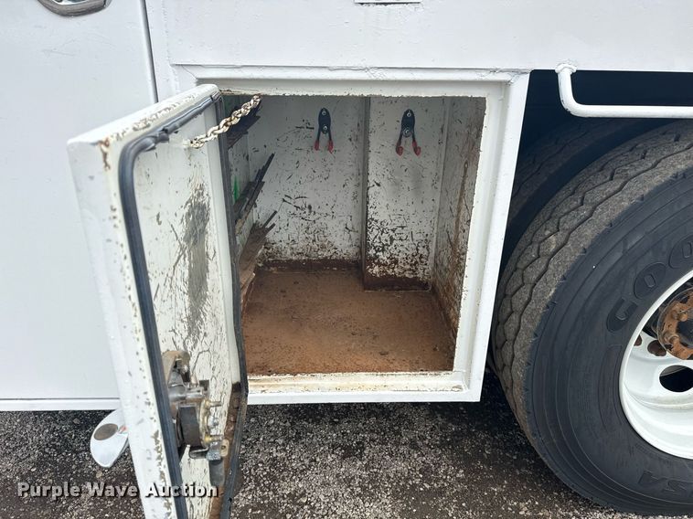 image for item EG5920 2008 International 7500 Crew Cab crane truck