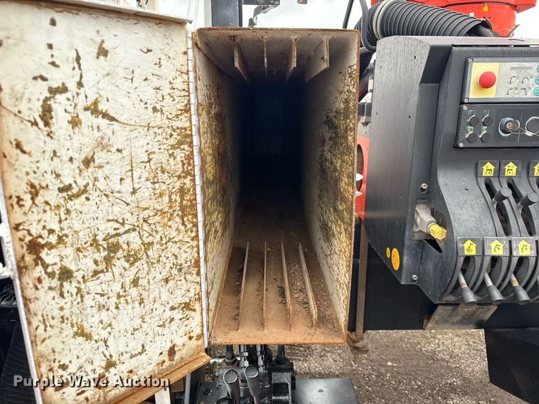 image for item EG5920 2008 International 7500 Crew Cab crane truck