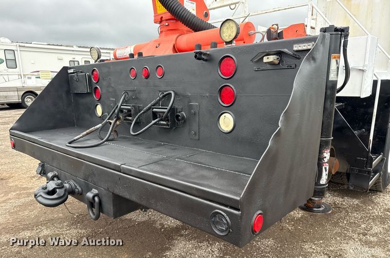 image for item EG5920 2008 International 7500 Crew Cab crane truck