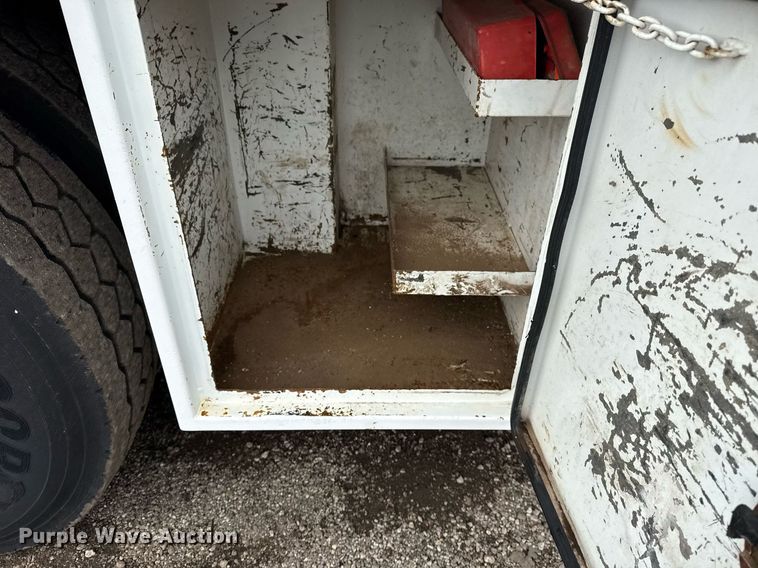 image for item EG5920 2008 International 7500 Crew Cab crane truck