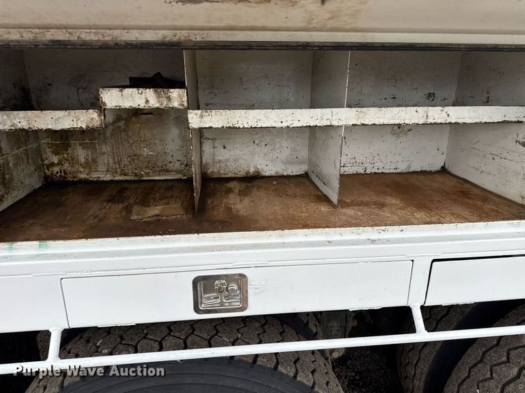 image for item EG5920 2008 International 7500 Crew Cab crane truck