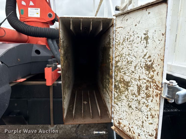 image for item EG5920 2008 International 7500 Crew Cab crane truck