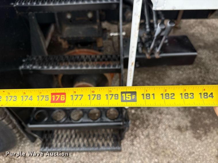 image for item EG5920 2008 International 7500 Crew Cab crane truck