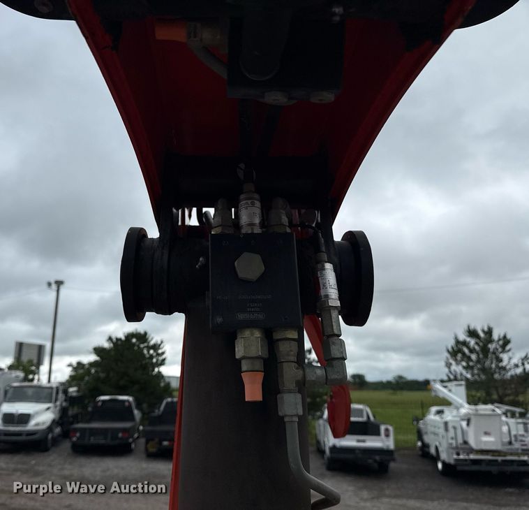 image for item EG5920 2008 International 7500 Crew Cab crane truck