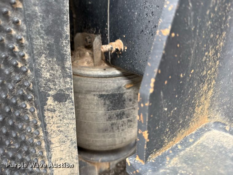 image for item EG5920 2008 International 7500 Crew Cab crane truck