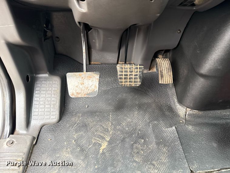 image for item EG5920 2008 International 7500 Crew Cab crane truck