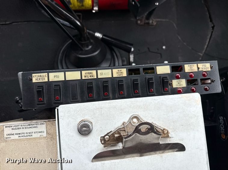 image for item EG5920 2008 International 7500 Crew Cab crane truck