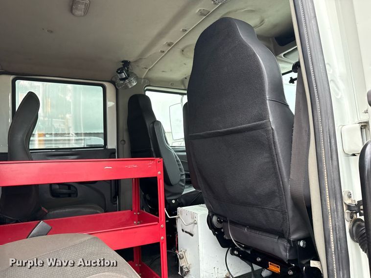 image for item EG5920 2008 International 7500 Crew Cab crane truck