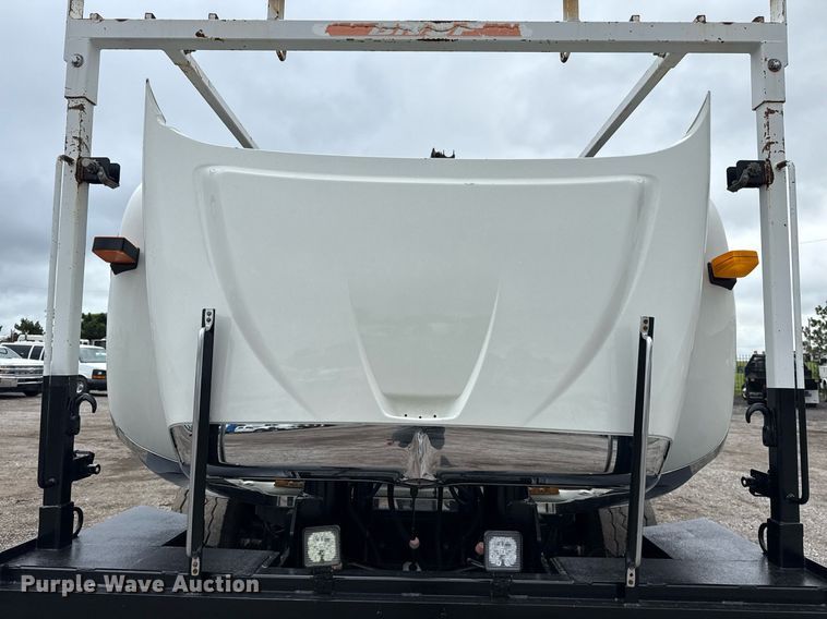 image for item EG5920 2008 International 7500 Crew Cab crane truck