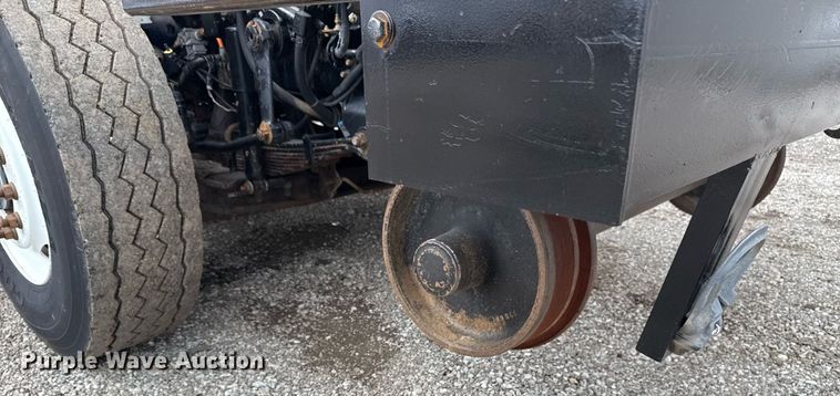 image for item EG5920 2008 International 7500 Crew Cab crane truck