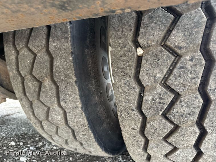 image for item EG5920 2008 International 7500 Crew Cab crane truck