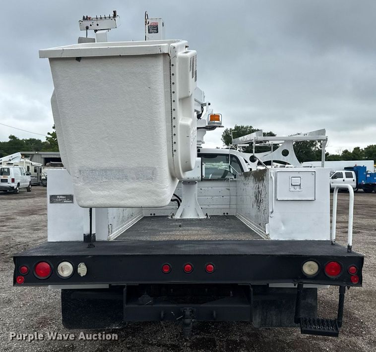 image for item EG5921 2005 Ford F450 Super Duty bucket truck