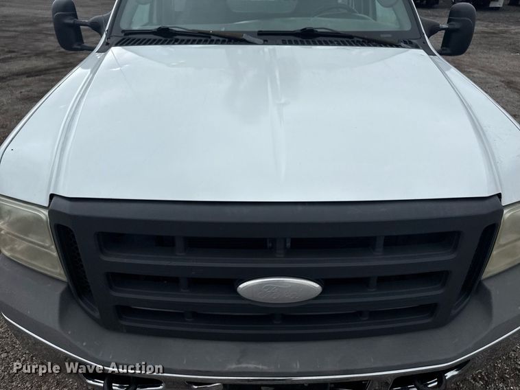 image for item EG5921 2005 Ford F450 Super Duty bucket truck