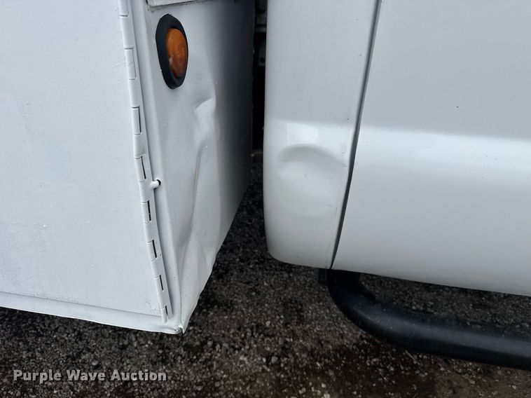 image for item EG5921 2005 Ford F450 Super Duty bucket truck