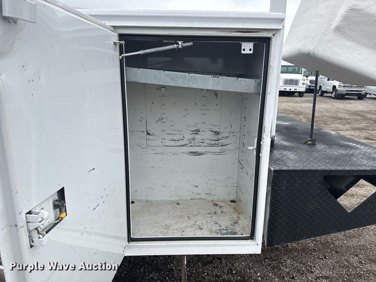 image for item EG5921 2005 Ford F450 Super Duty bucket truck