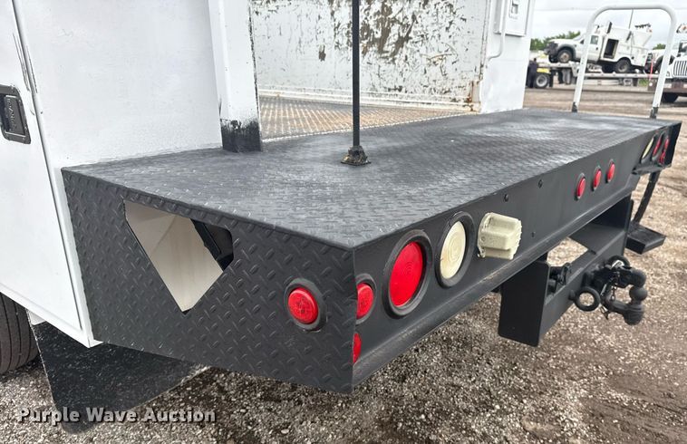 image for item EG5921 2005 Ford F450 Super Duty bucket truck