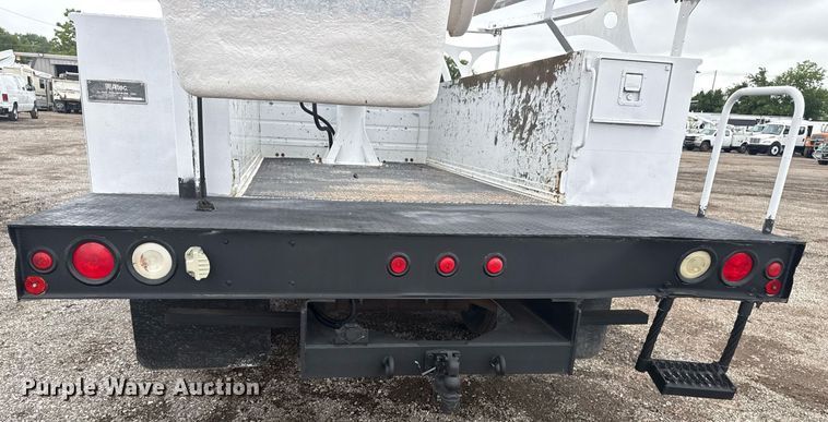 image for item EG5921 2005 Ford F450 Super Duty bucket truck