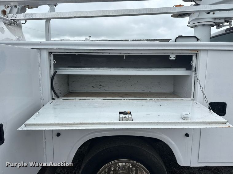 image for item EG5921 2005 Ford F450 Super Duty bucket truck