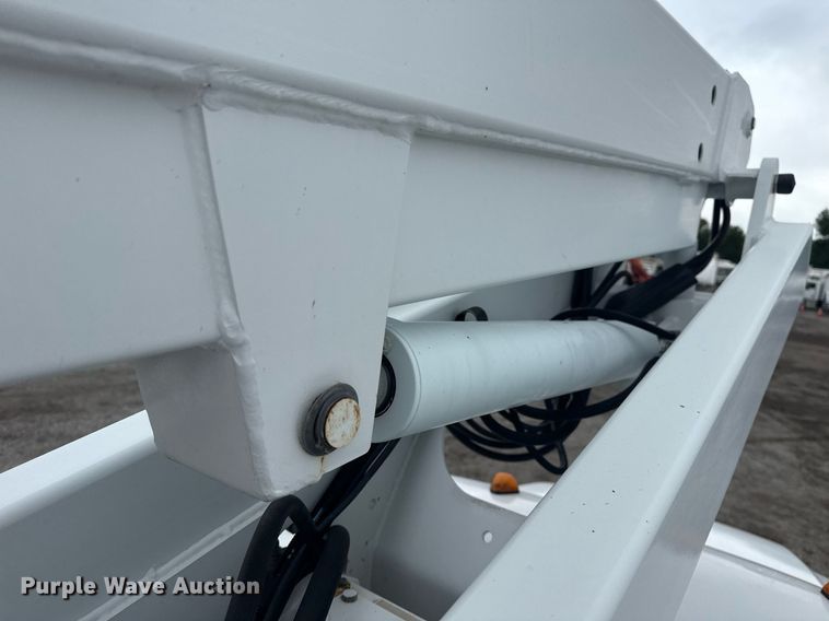 image for item EG5921 2005 Ford F450 Super Duty bucket truck