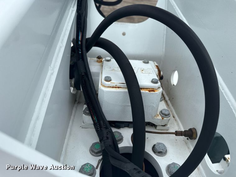 image for item EG5921 2005 Ford F450 Super Duty bucket truck