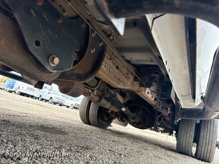 image for item EG5921 2005 Ford F450 Super Duty bucket truck