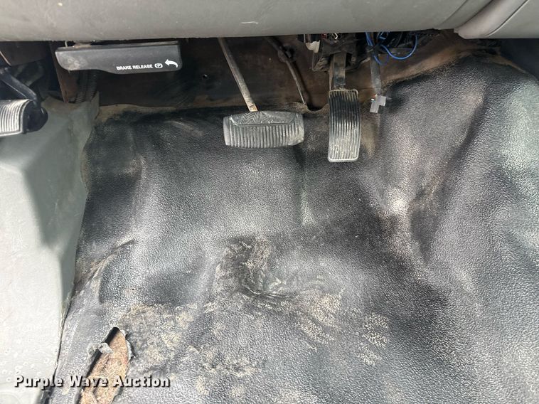 image for item EG5921 2005 Ford F450 Super Duty bucket truck